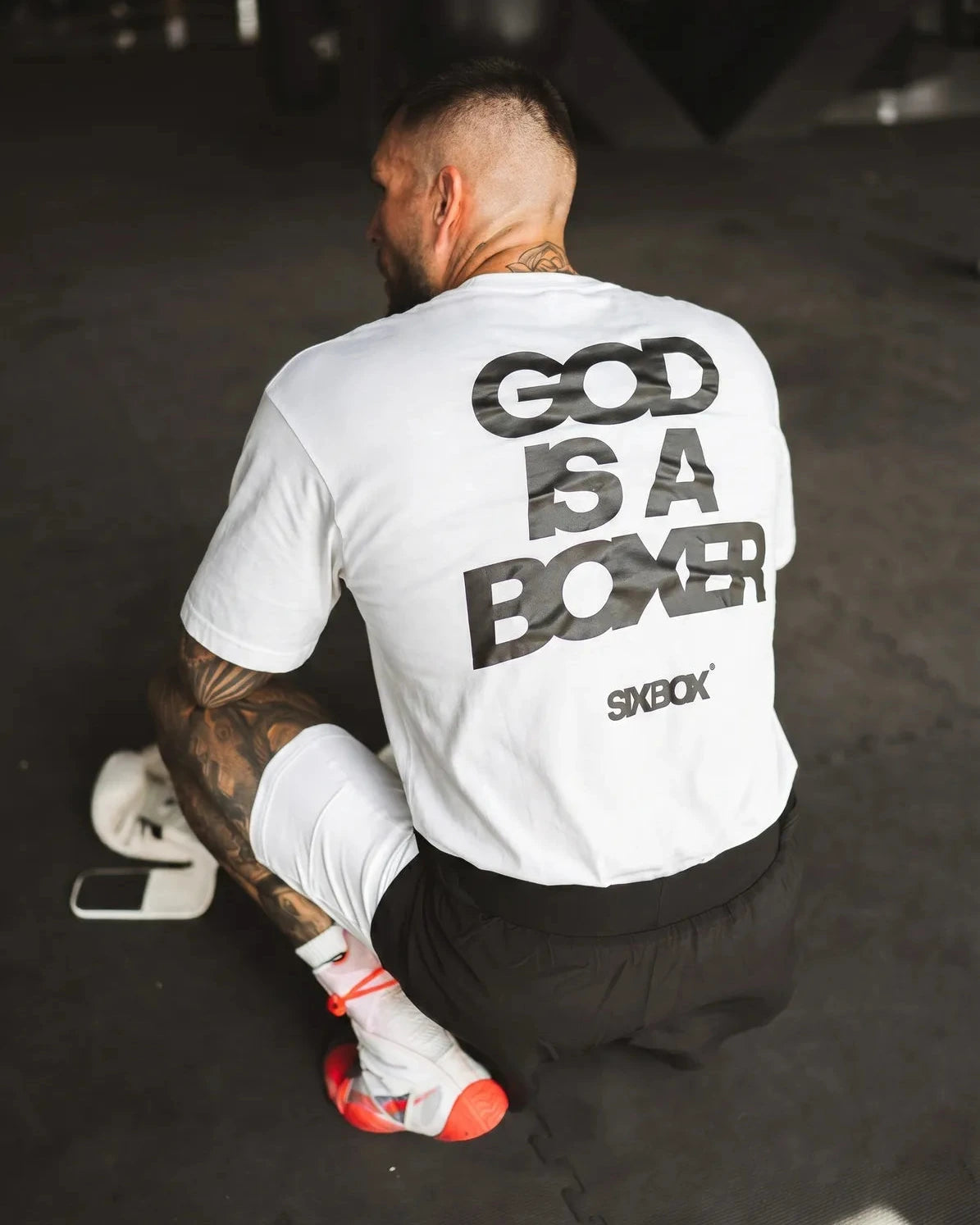Camiseta God is a Boxer