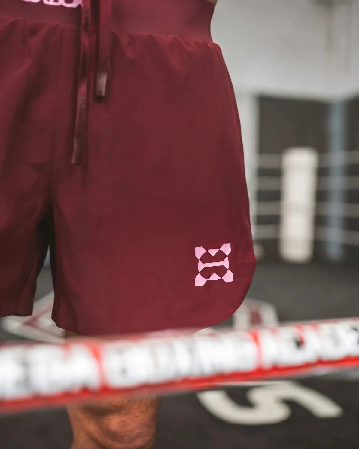 Conjunto Rosa · Camiseta Built For This Sh*t + Short Discipline
